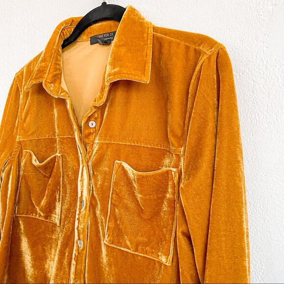 Forever 21 Contemporary Mustard Velour Crop Top Size Small - Picture 2 of 9